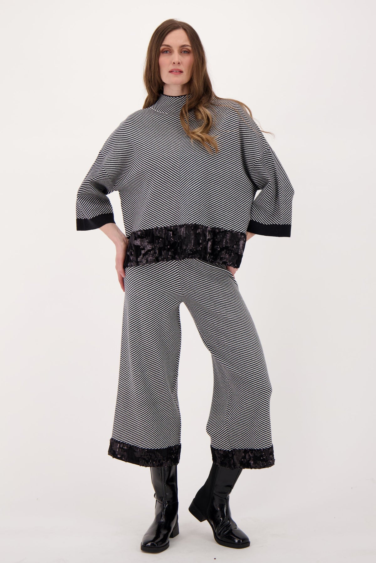Velvet Sequin Trim Pant