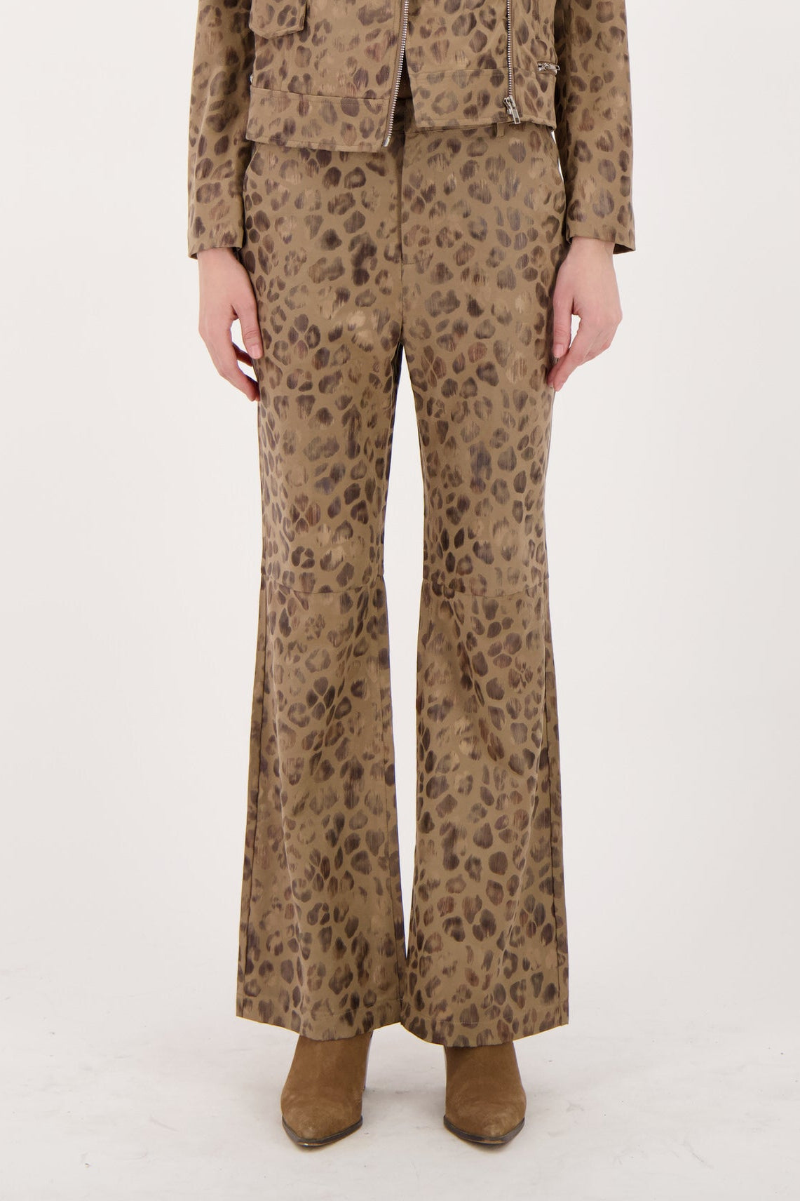 Subtle Vegan Metallic Leopard Pant