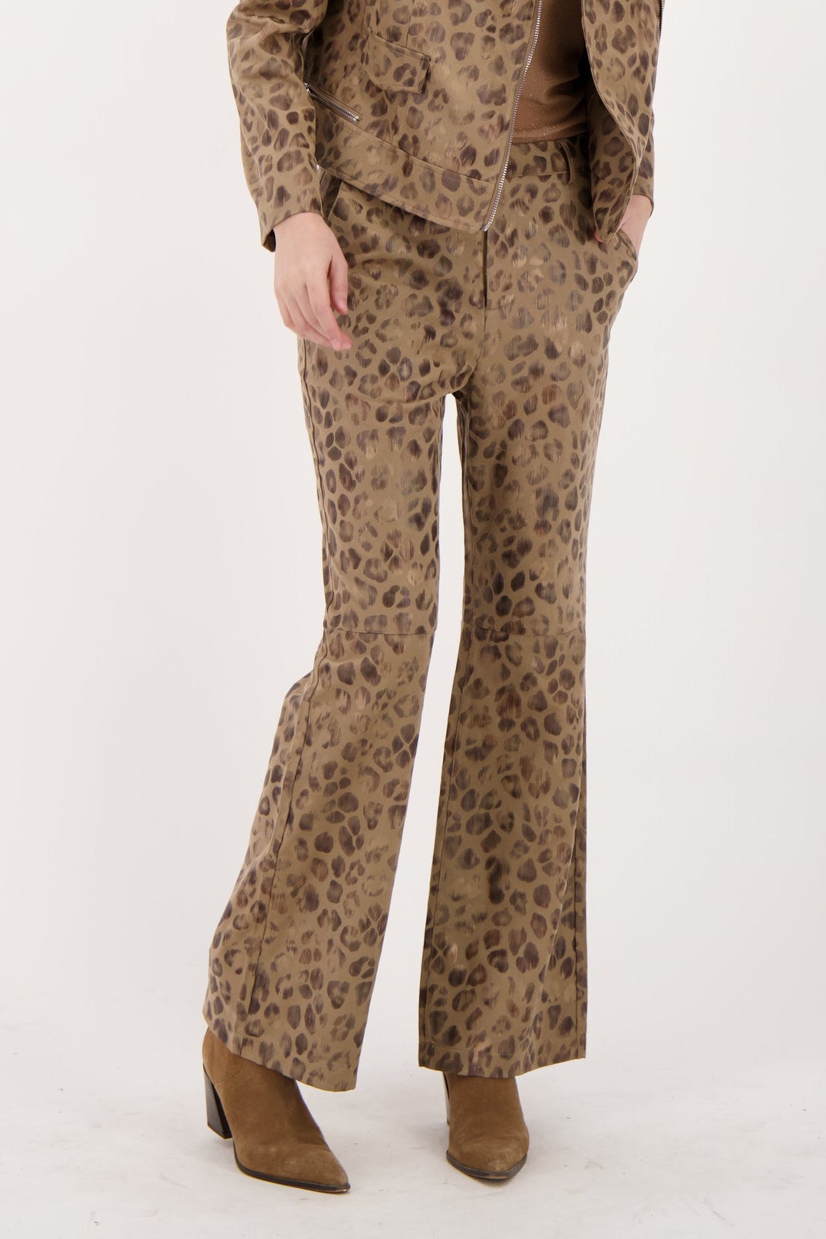 Subtle Vegan Metallic Leopard Pant