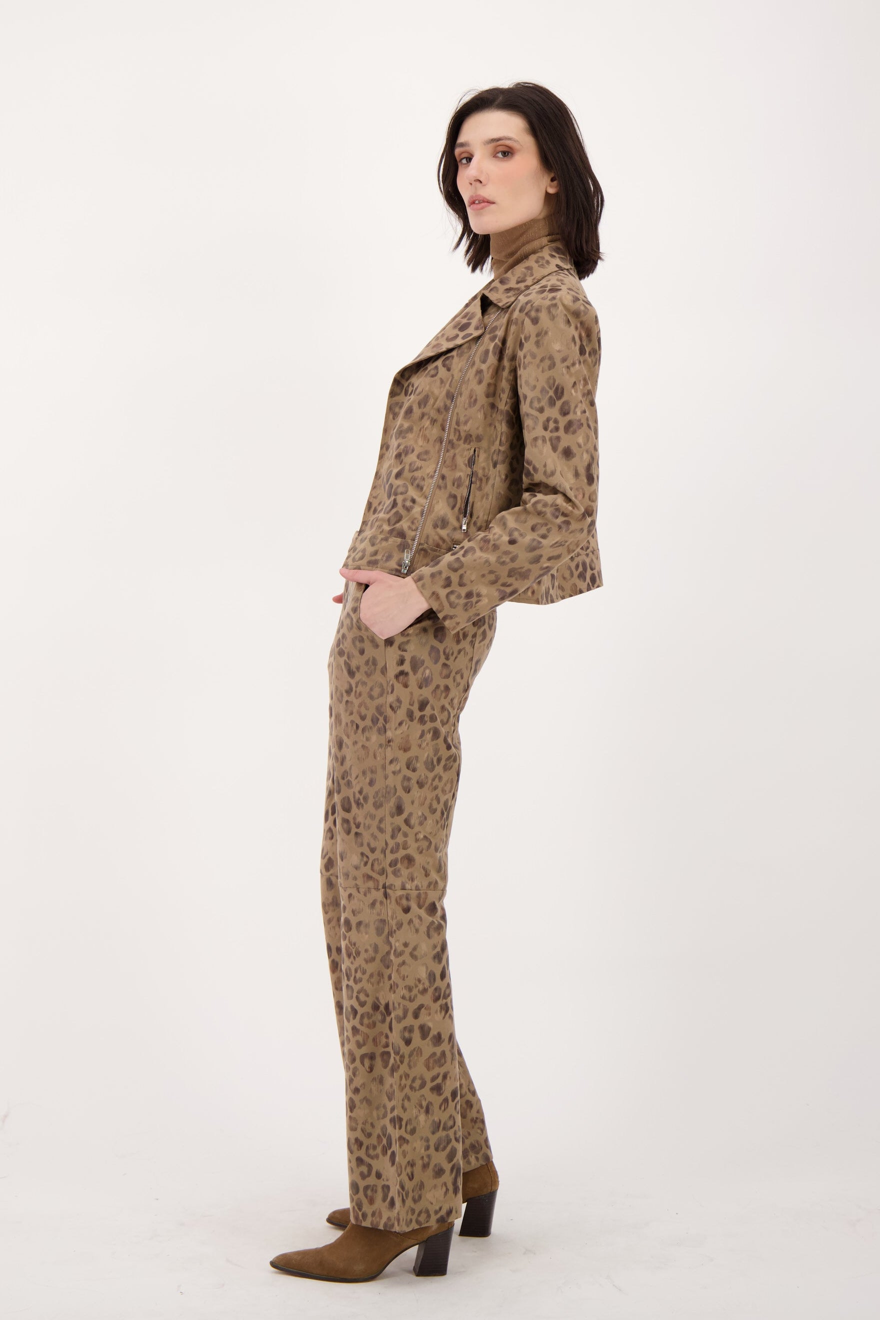 Subtle Vegan Metallic Leopard Pant