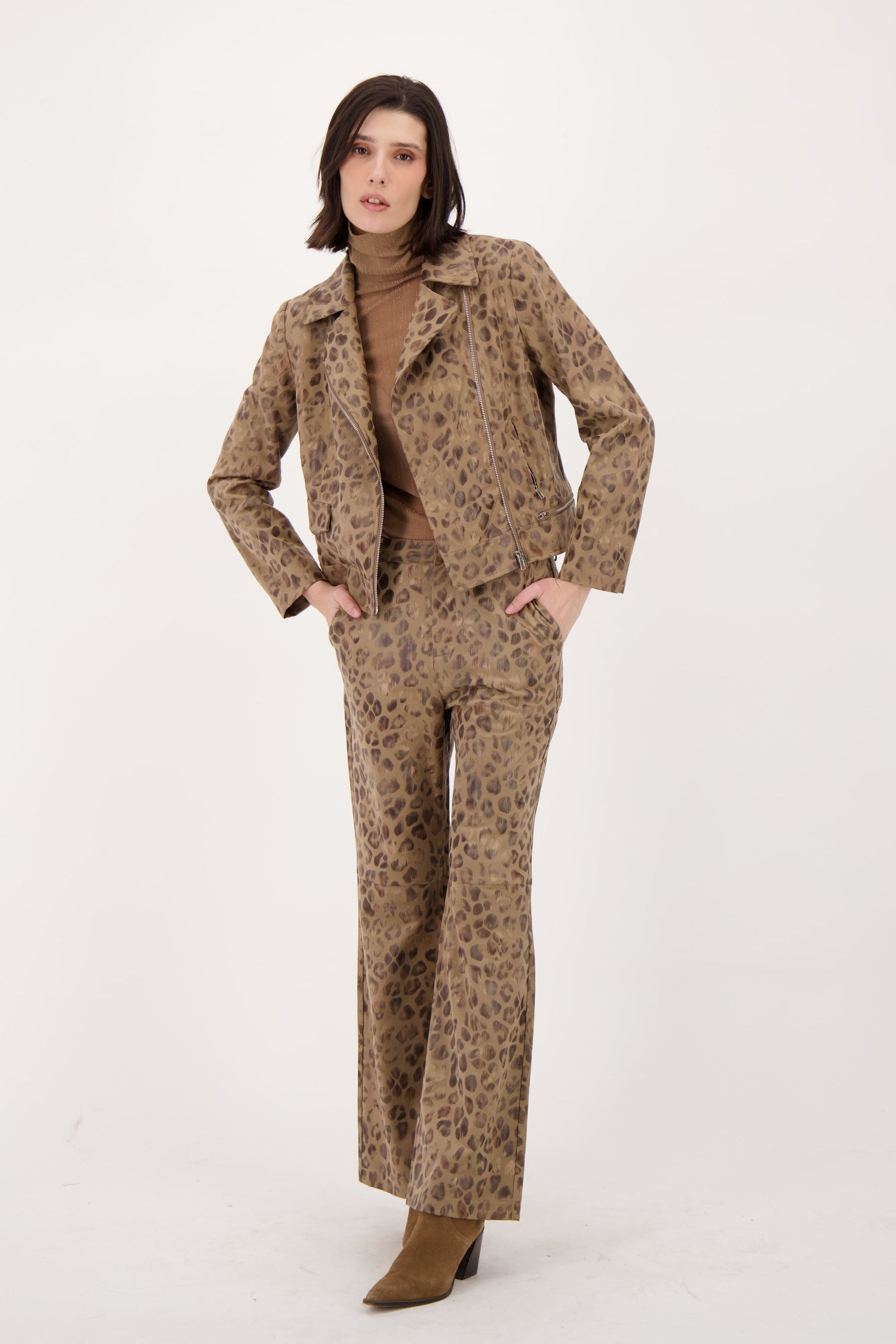 Subtle Vegan Metallic Leopard Pant