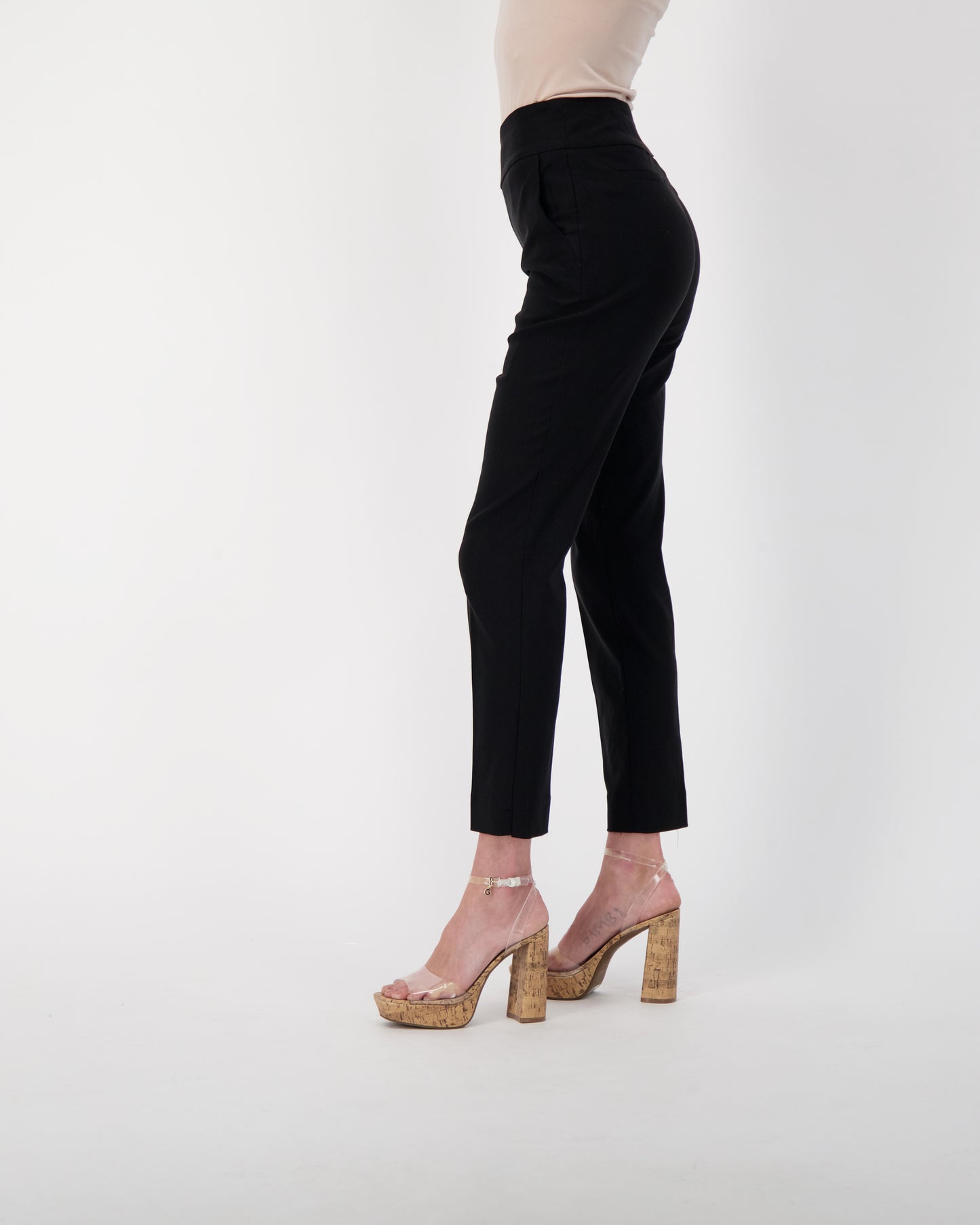 The Essential Pull On Tummy Control Ankle Pant With Pocket